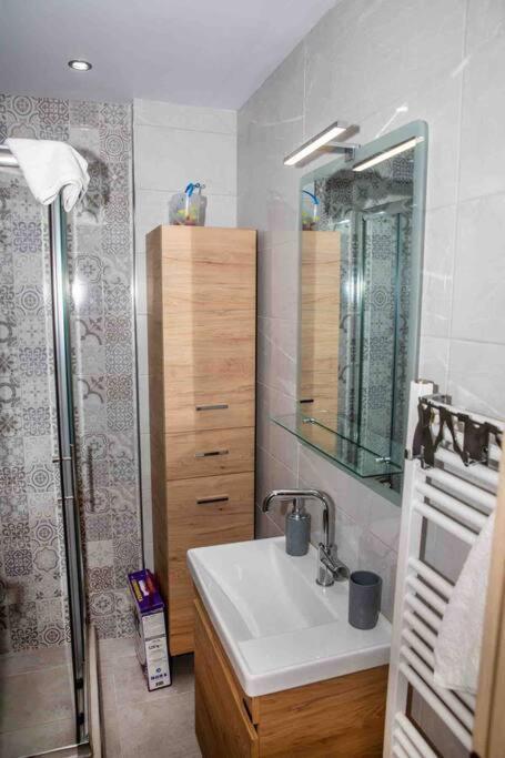 Lavrio Seaview 2Bdr Apt 4 Min Dive From The Sea Extérieur photo